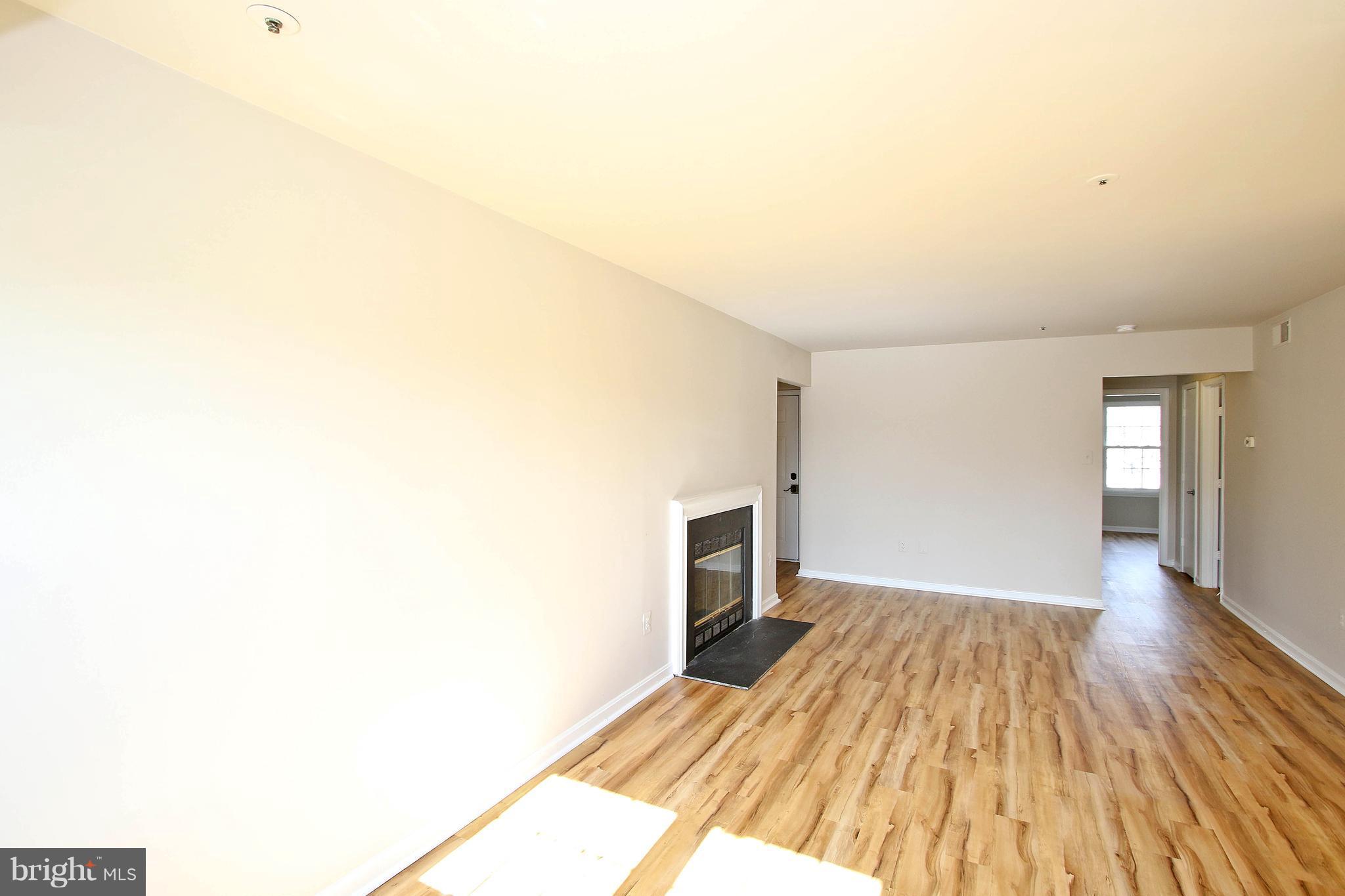 14909 McKisson Court, Unit 6CE Silver Spring, MD 20906 - Photo 7 of 30 Living Room