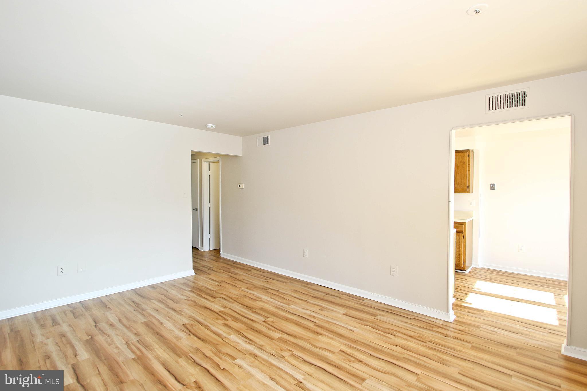 14909 McKisson Court, Unit 6CE Silver Spring, MD 20906 - Photo 9 of 30 Living Room