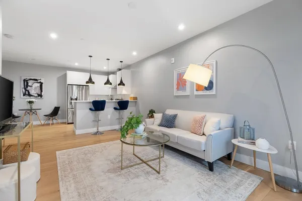 $600,000 | 60 Cross Street East, Unit 103, Somerville, MA 02145