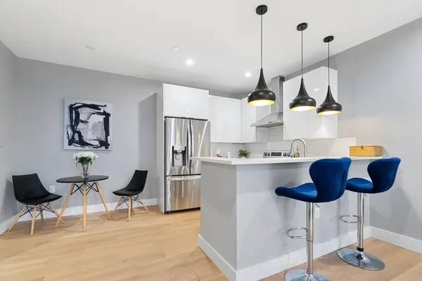 $600,000 | 60 Cross Street East, Unit 103, Somerville, MA 02145
