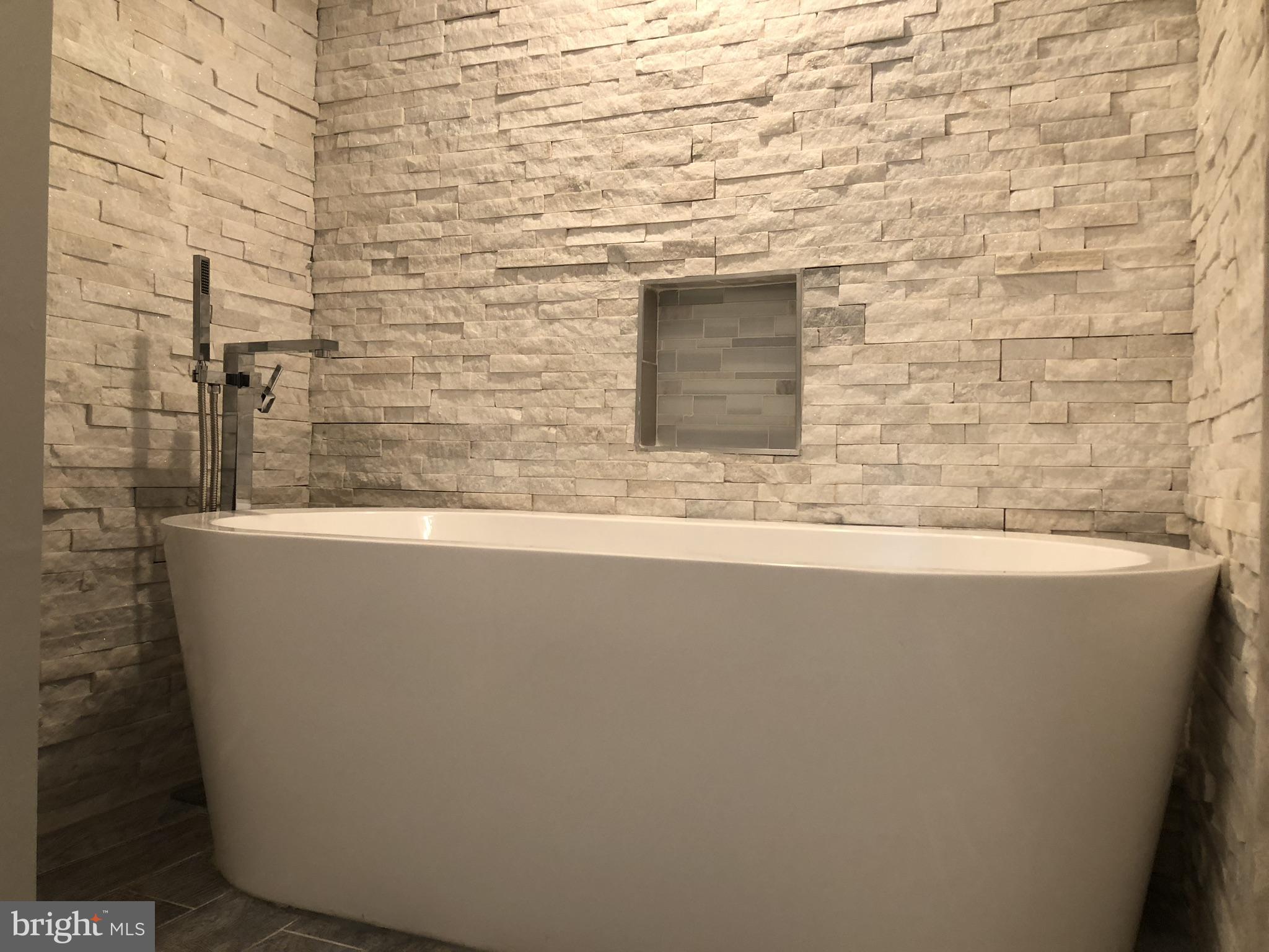 2312 North Rosedale Street Baltimore, MD 21216 - Photo 14 of 19 Bath (Master)