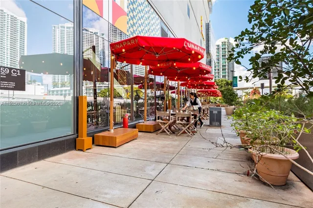 $14,000 | 31 Southeast 5th Street, Unit 3921, Miami, FL 33131