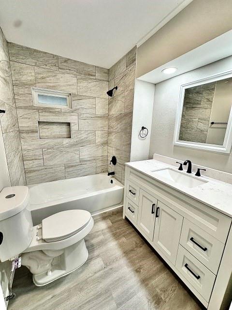 415 Hendrickson Street Goldsmith, TX 79741 - Photo 17 of 17 a bathroom with a double vanity sink toilet mirror and bathtub