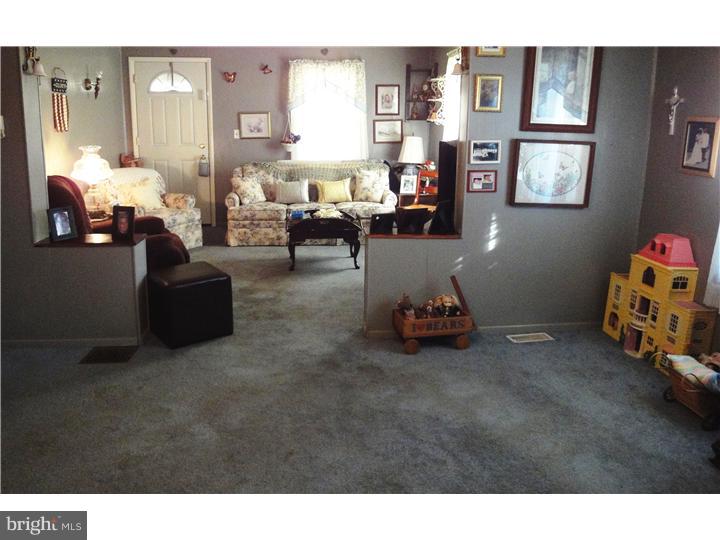 751 Coopertown Road Delanco, NJ 08075 - Photo 3 of 21