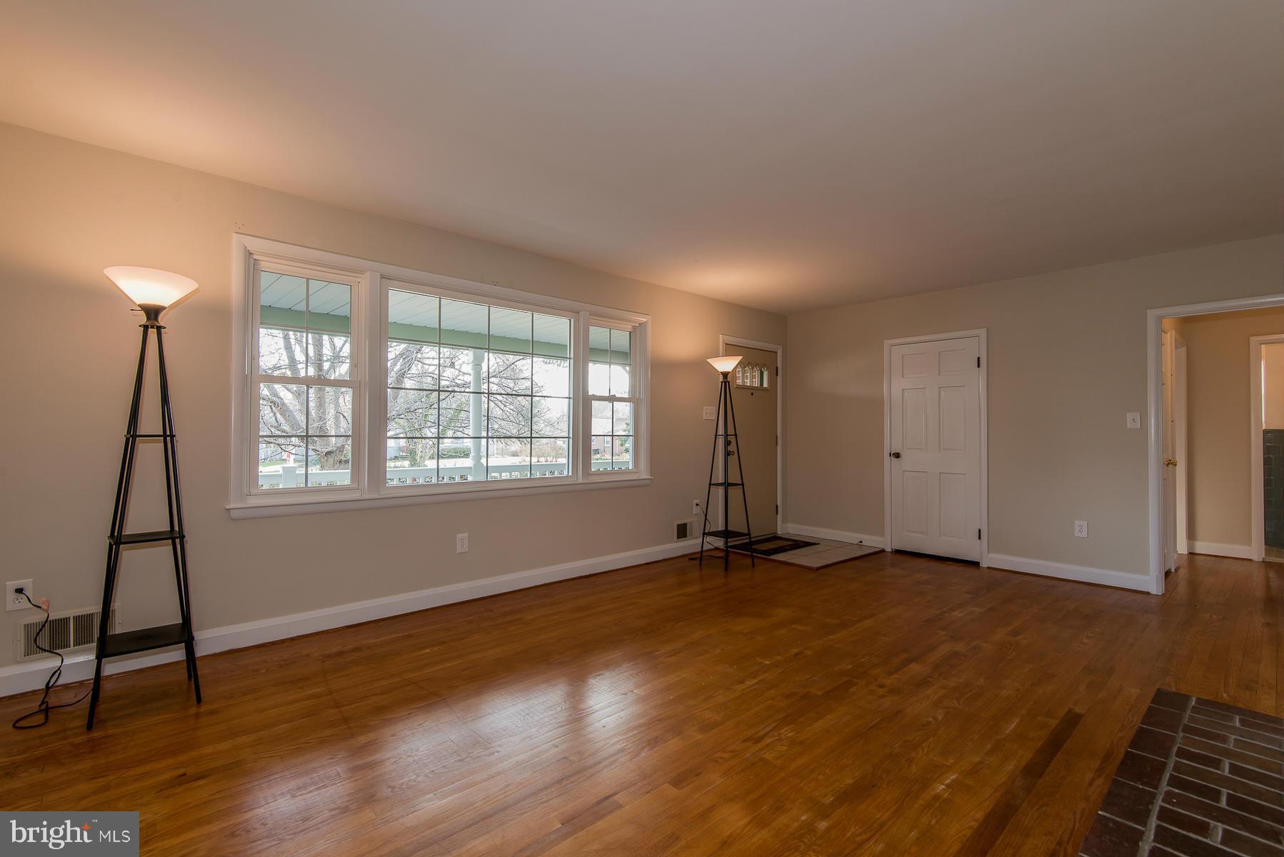 3702 Valley Road Ellicott City, MD 21042 - Photo 12 of 29 Living Room