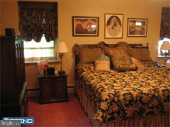 8327 Cedar Road Elkins Park, PA 19027 - Photo 11 of 12 Gallery Image 11