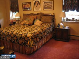 8327 Cedar Road Elkins Park, PA 19027 - Photo 10 of 12 Gallery Image 10