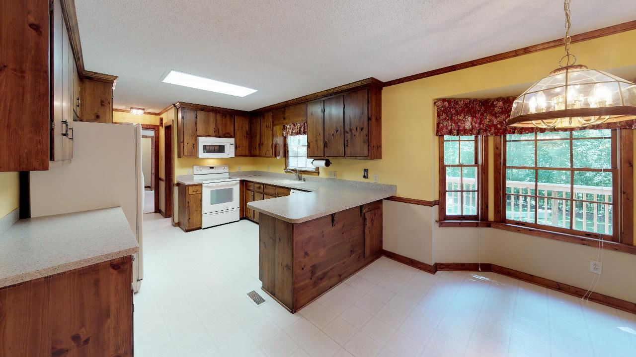 Kitchen & Breakfast Nook