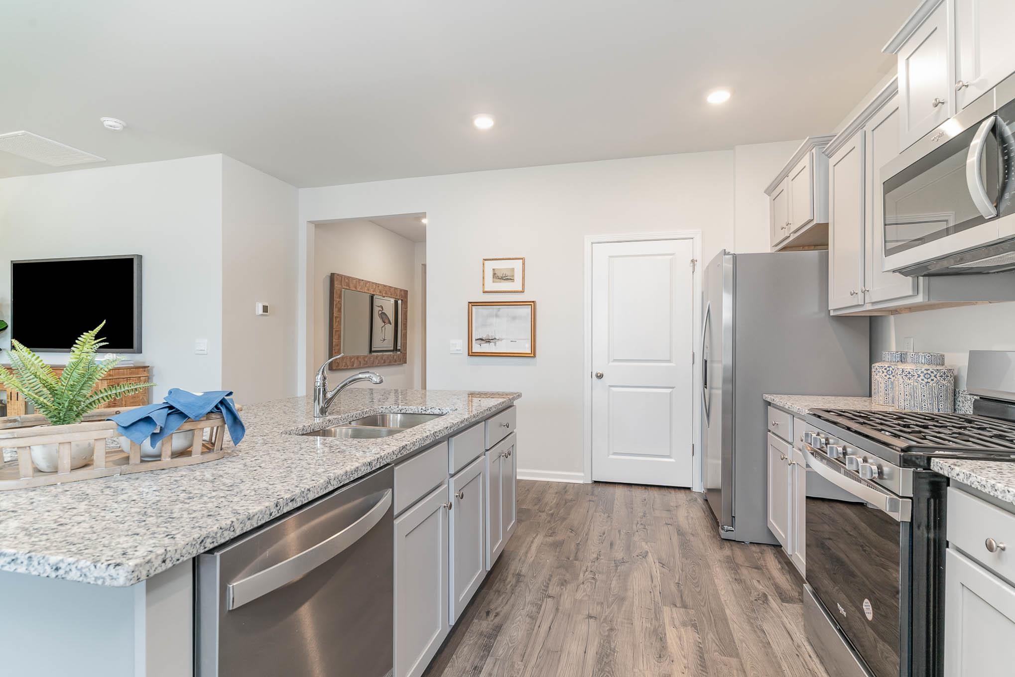 328 RookRoost Circle Conway, SC 29526 - Photo 6 of 21 Gallery Image 6