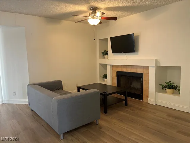 $2,250 | 8305 Aspenbrook Avenue, Las Vegas, NV 89145