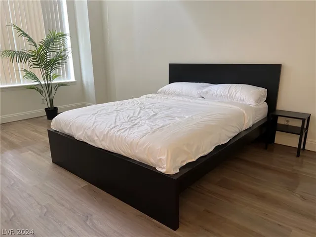 $2,250 | 8305 Aspenbrook Avenue, Las Vegas, NV 89145