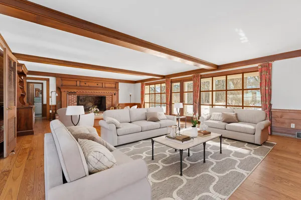 $845,000 | 1429 Oak Ledge Drive Southwest, Rochester, MN 55902