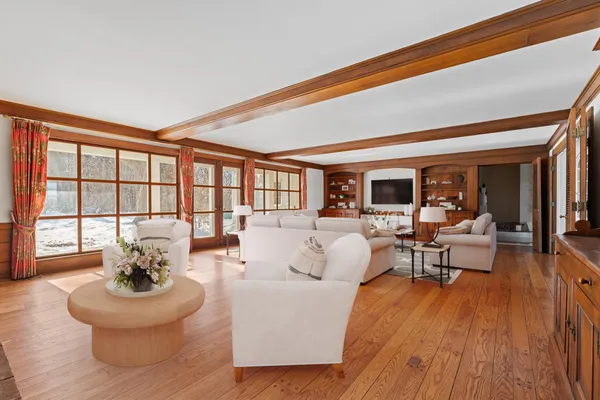 $845,000 | 1429 Oak Ledge Drive Southwest, Rochester, MN 55902