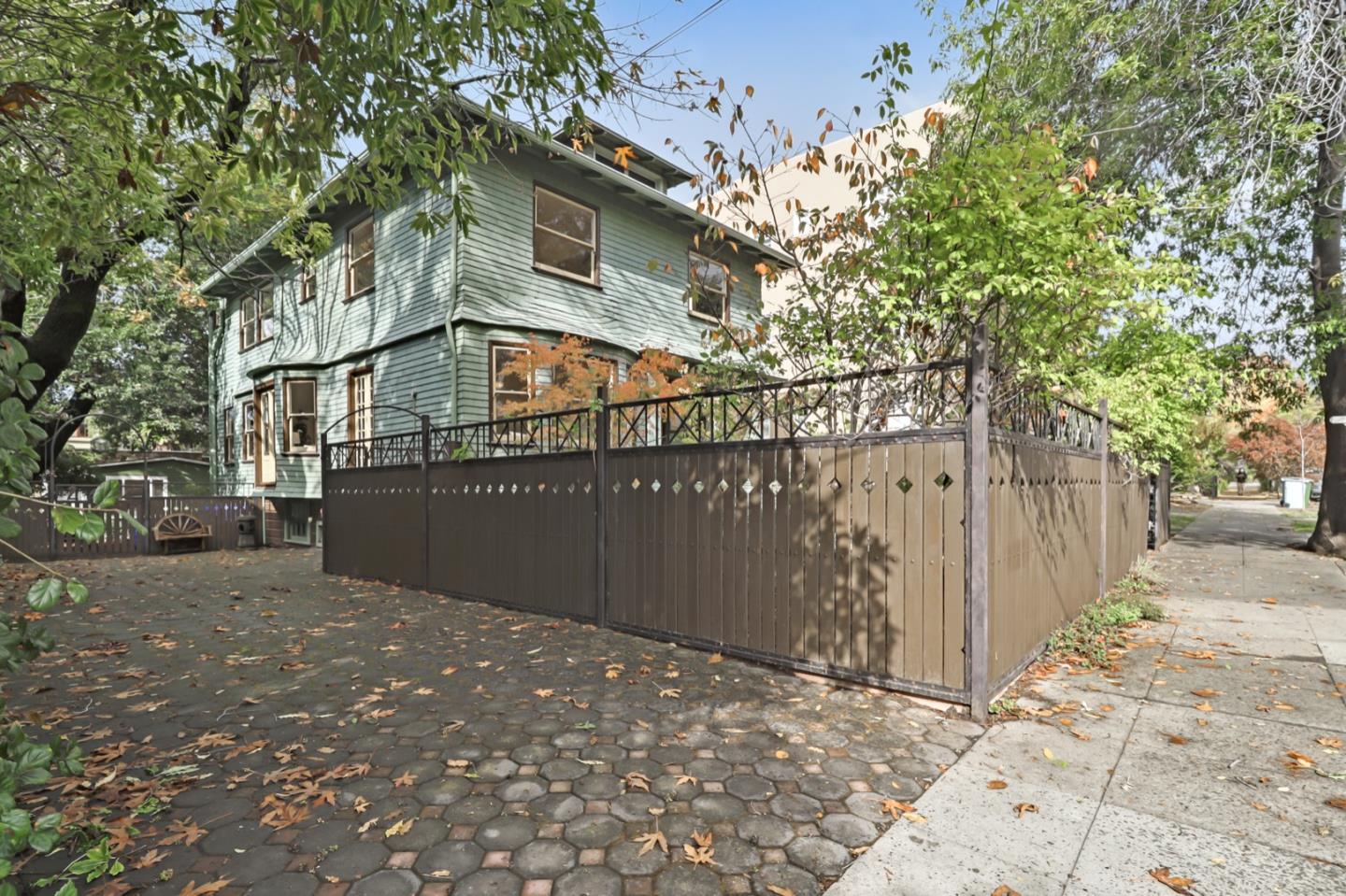 2614 Etna Street Berkeley, CA 94704 - Photo 3 of 59 a view of a house with a tree