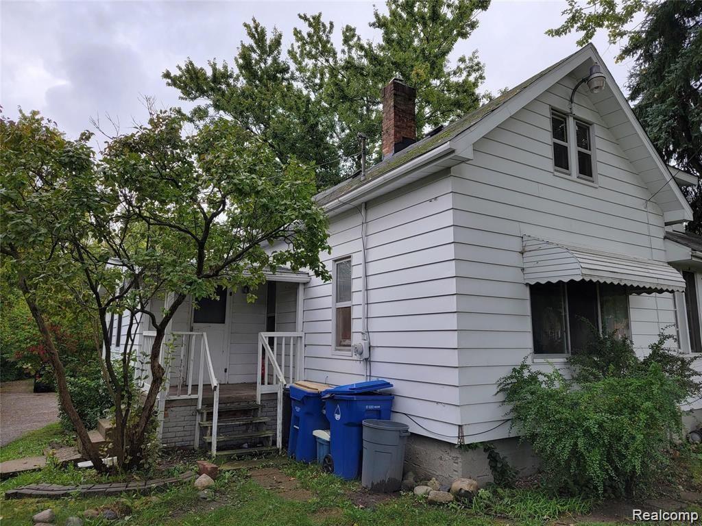 137 Coleman Drive, Unit 2 Waterford, MI 48328 - Photo 1 of 12