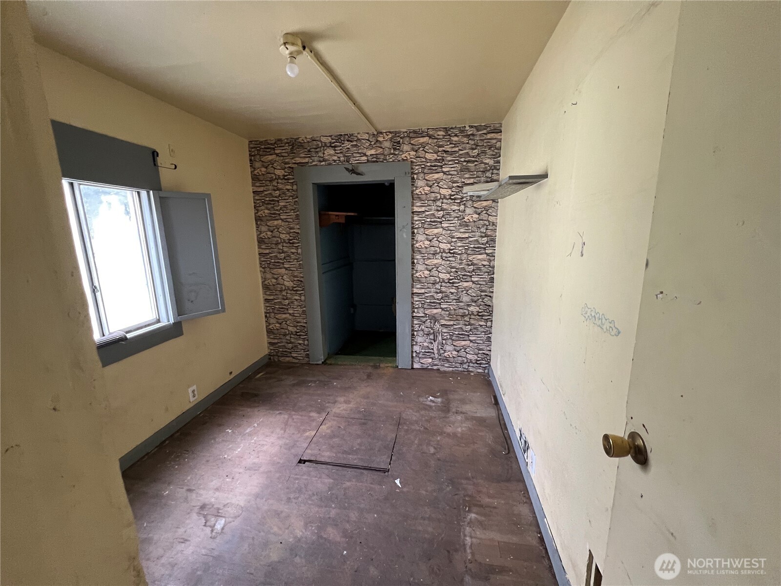 131 17th Avenue Longview, WA 98632 - Photo 17 of 38