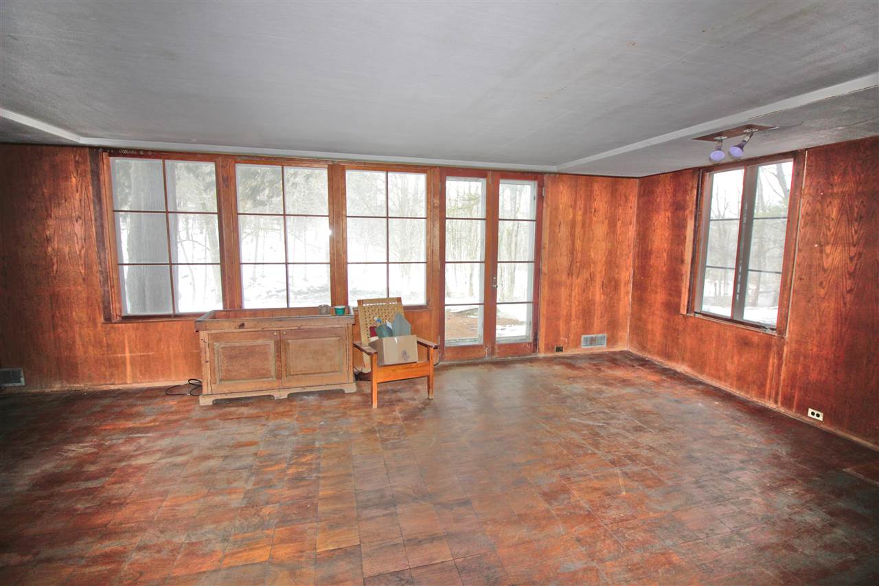 183 Rollin Road Shaftsbury, VT 05257 - Photo 2 of 28 Gallery Image 2