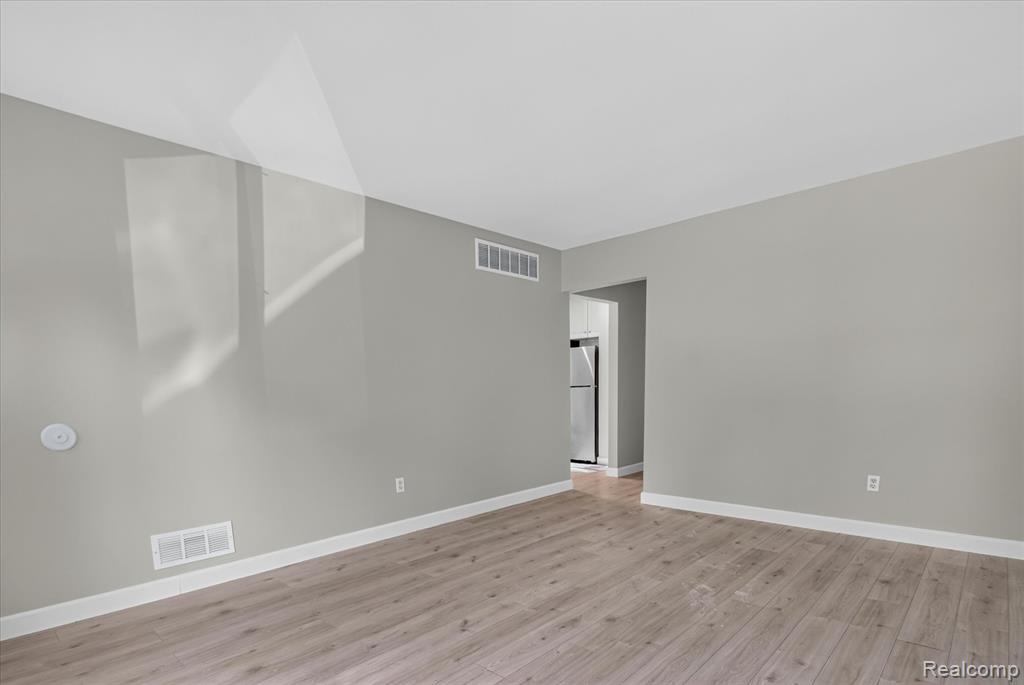 934 Harvard Road Berkley, MI 48072 - Photo 7 of 34 Gallery Image 7