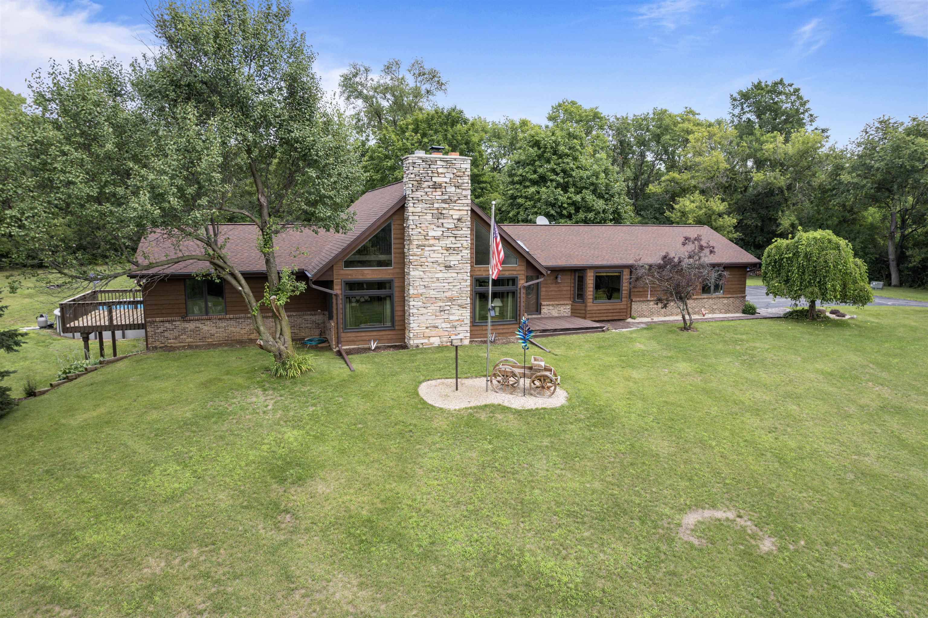 9680 Belvidere Road Roscoe, IL 61073 - Photo 4 of 43 Gallery Image 4