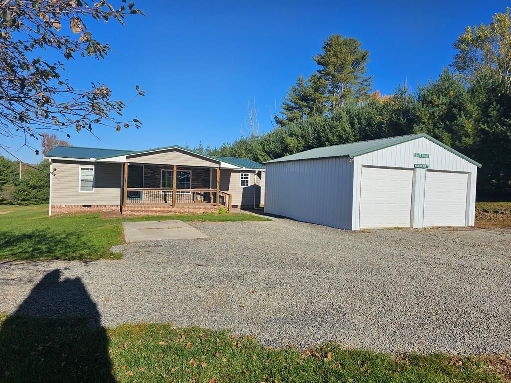 3633 Pine Mountain Road Independence, VA 24348 - Photo 1 of 38 Gallery Image 1