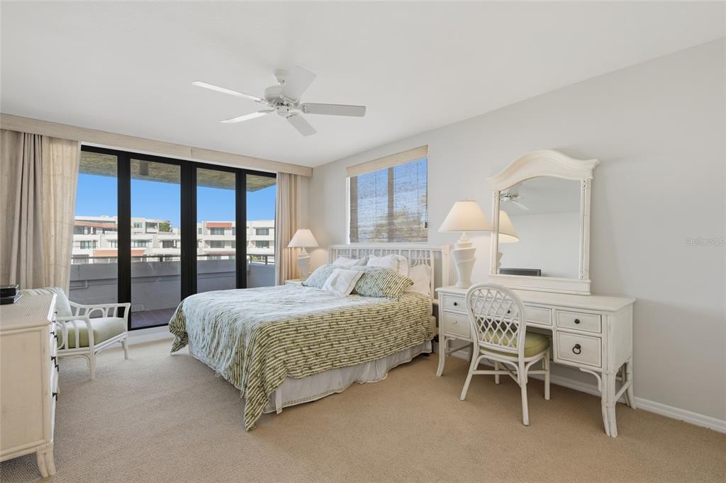 1425 Gulf Of Mexico Drive, Unit 408 Longboat Key, FL 34228 - Photo 25 of 45