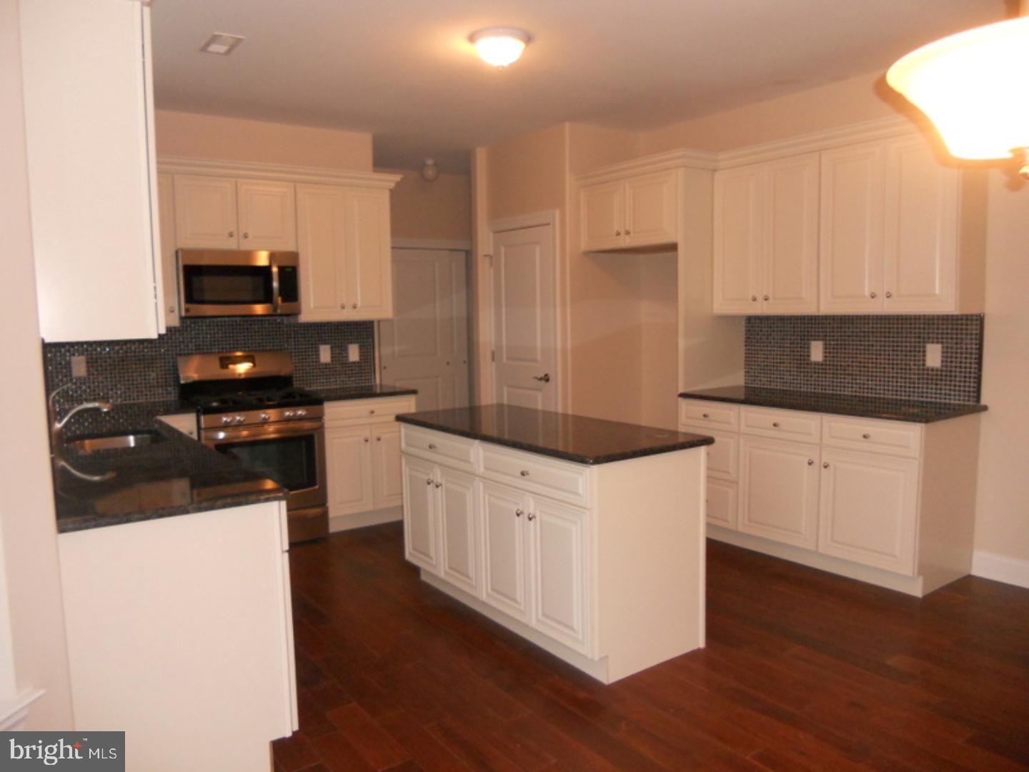 94 Kelly Driver Road Laurel Springs, NJ 08021 - Photo 11 of 25 Kitchen