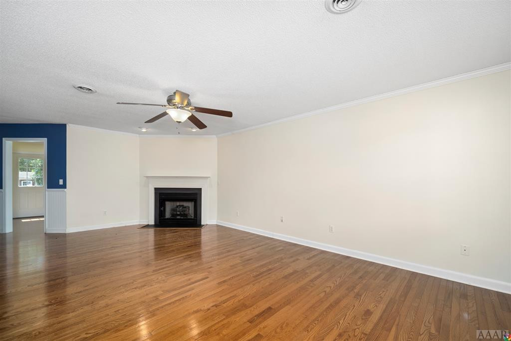 362 Country Club Road Camden, NC 27921 - Photo 6 of 39 Gleaming Floors