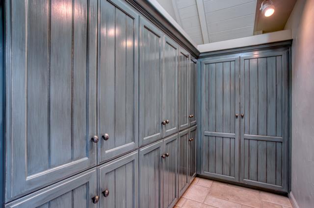 655 Bayview Drive Aptos, CA 95003 - Photo 17 of 48 a view of a hallway