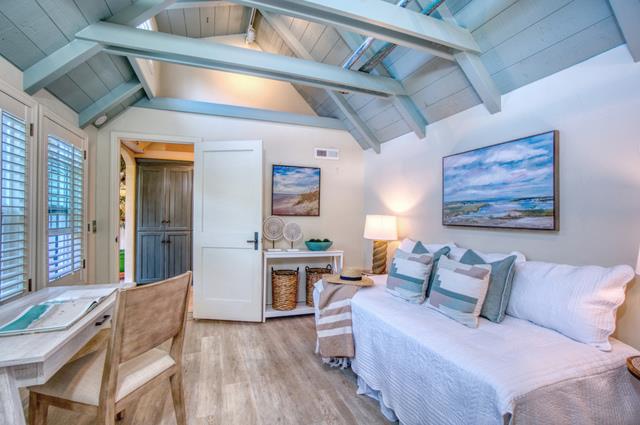 655 Bayview Drive Aptos, CA 95003 - Photo 20 of 48 a living room with furniture and wooden floor