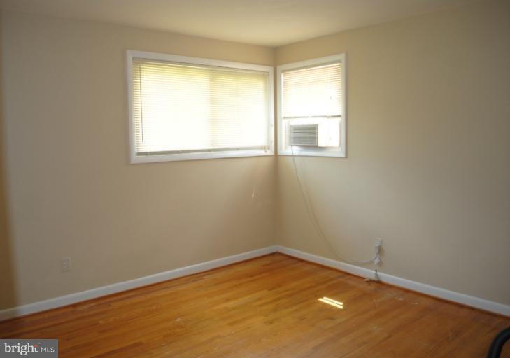 406 Hannes Street Silver Spring, MD 20901 - Photo 8 of 23 Bedroom