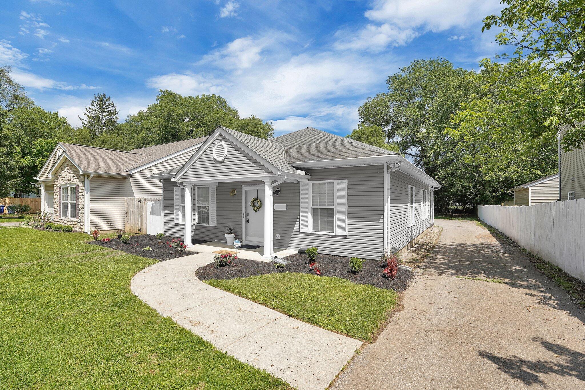 2838 Sunbury Road Columbus, OH 43219 - Photo 2 of 35 3-web-or-mls-2838-sunbury-rd