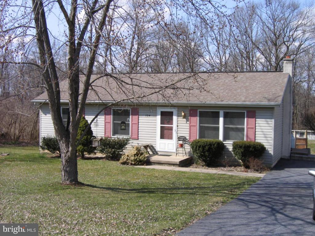 104 Hill Road Elizabethtown, PA 17022 - Photo 1 of 13 Gallery Image 1