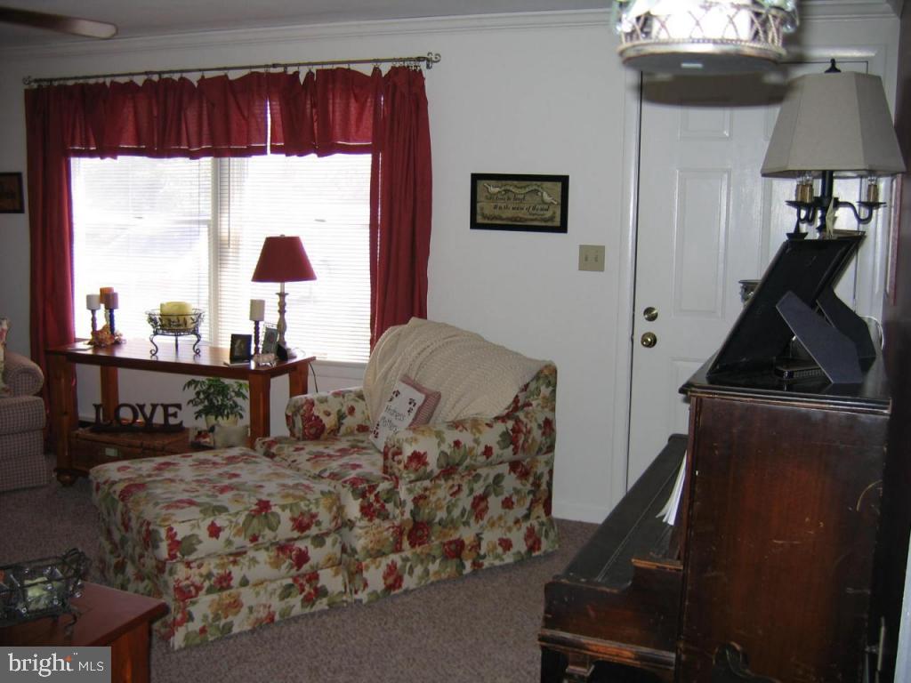 104 Hill Road Elizabethtown, PA 17022 - Photo 3 of 13 Gallery Image 3