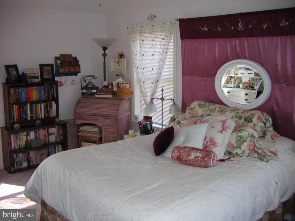 104 Hill Road Elizabethtown, PA 17022 - Photo 6 of 13 Gallery Image 6
