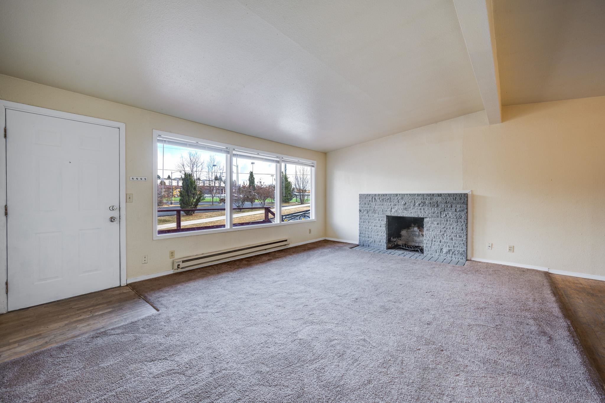 1725 Northeast Valley Road, Unit UPPER/LOWER Pullman, WA 99163 - Photo 5 of 26 Gallery Image 5