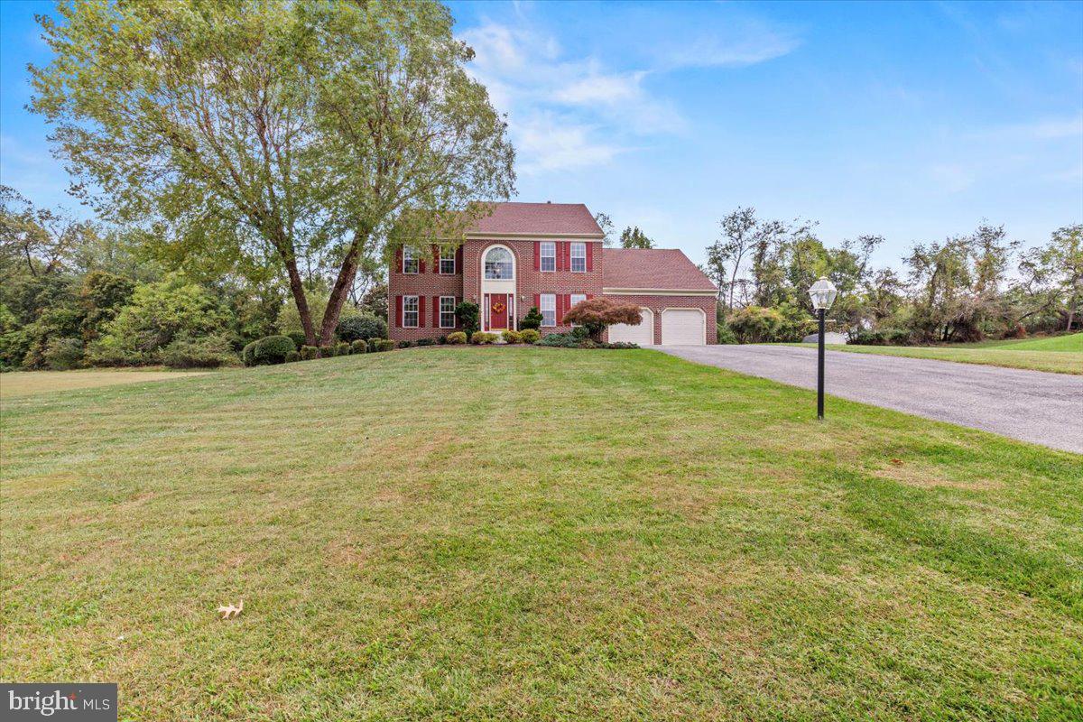 a house view with garden space