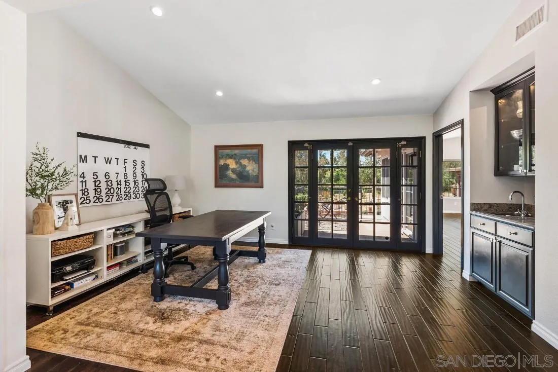 13060 Camino Del Valle Poway, CA 92064 - Photo 15 of 75