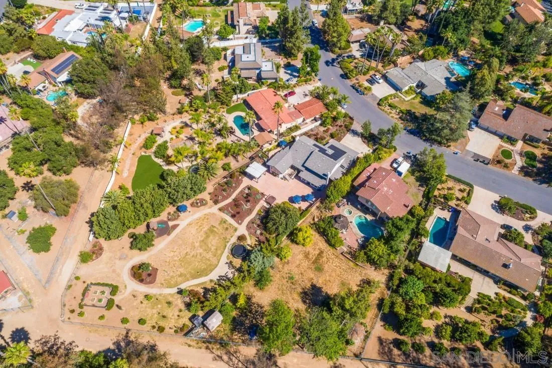 13060 Camino Del Valle Poway, CA 92064 - Photo 72 of 75