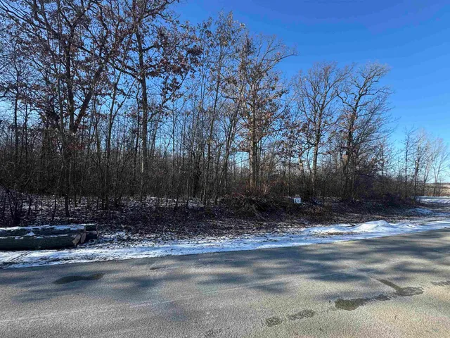 $55,000 | 1911 Cottontail Drive, Oshkosh, WI 54904