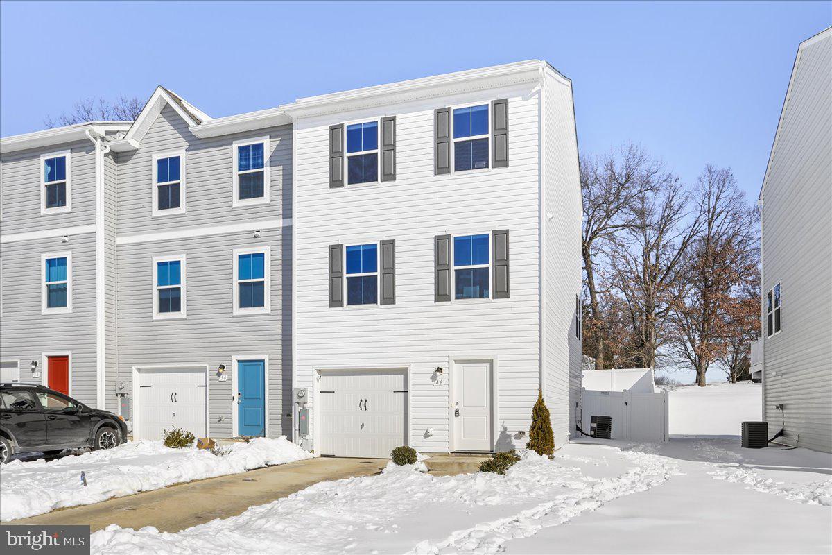 46 Scoter Road Hedgesville, WV 25427 - Photo 4 of 28 a view of a white house