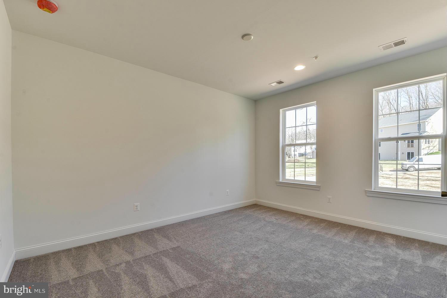 3526 Kemptown Church Road Monrovia, MD 21770 - Photo 17 of 29 an empty room with windows