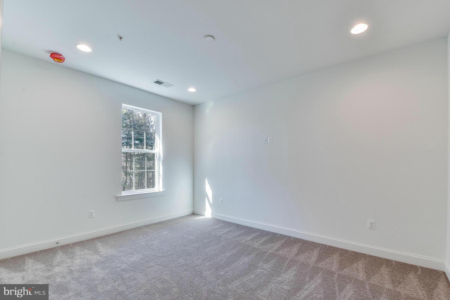 3526 Kemptown Church Road Monrovia, MD 21770 - Photo 21 of 29 an empty room with windows
