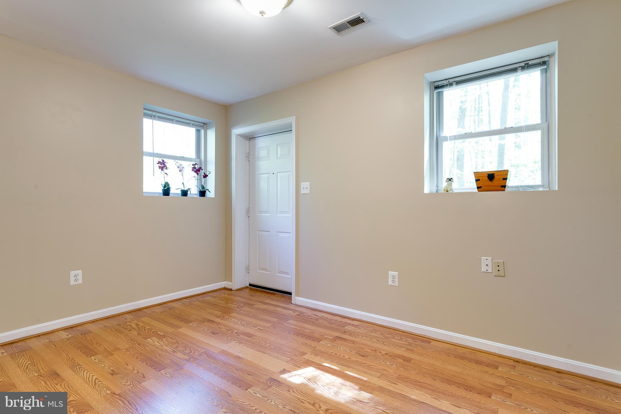 12090 Kahns Road Manassas, VA 20112 - Photo 12 of 27 Basement