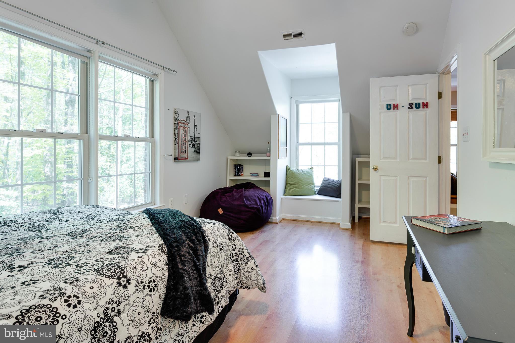 12090 Kahns Road Manassas, VA 20112 - Photo 19 of 27 Bedroom