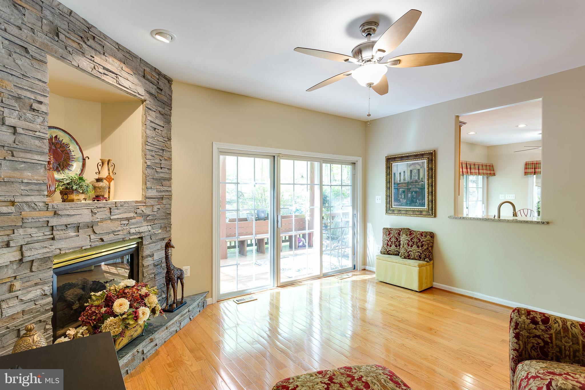 12090 Kahns Road Manassas, VA 20112 - Photo 6 of 27 Family Room