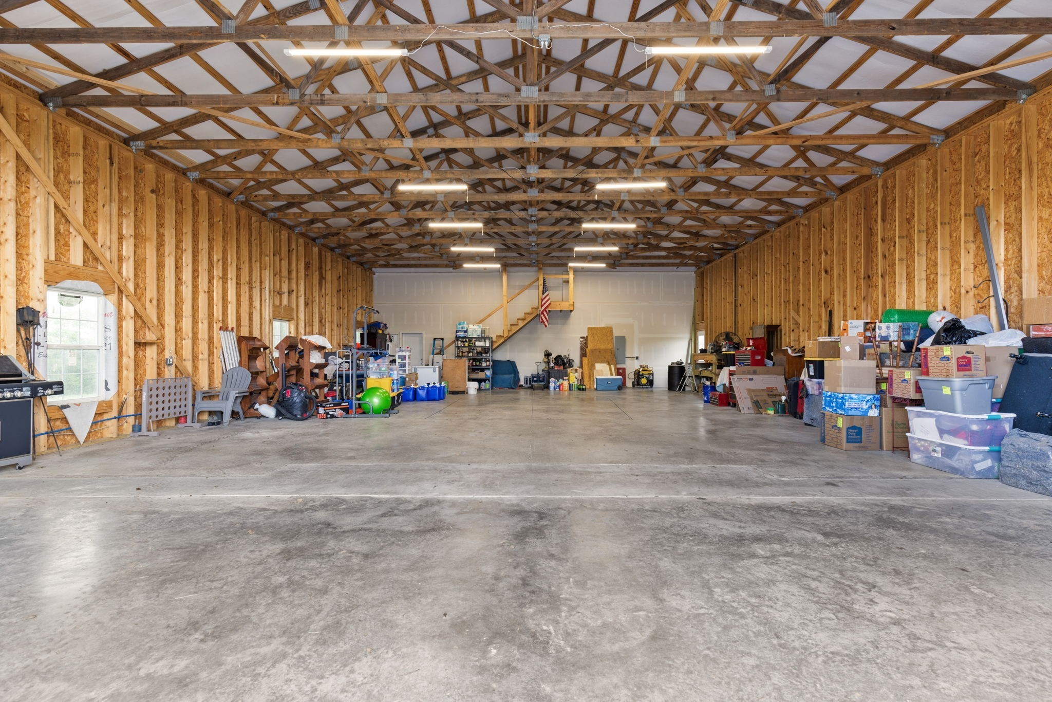 1818 Preacher Holt Road Mount Pleasant, TN 38474 - Photo 28 of 38 a view of a room with gym equipment
