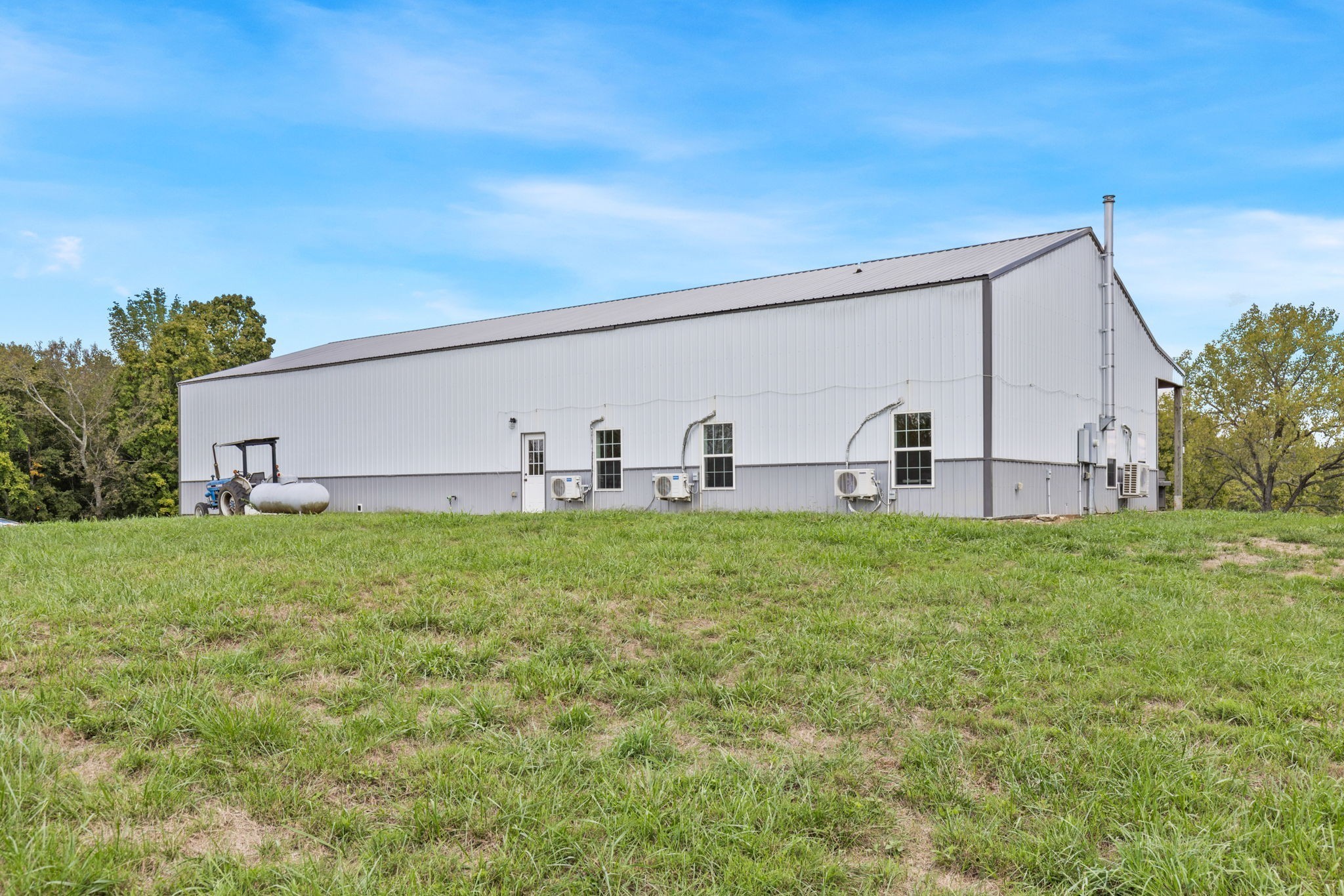 1818 Preacher Holt Road Mount Pleasant, TN 38474 - Photo 32 of 38 a view of front of house with yard