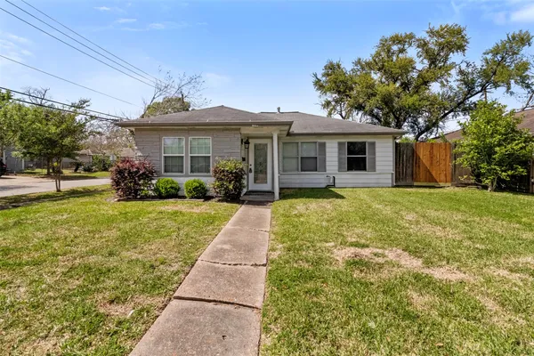 $1,800 | 714 Ogilvie Street, Houston, TX 77017