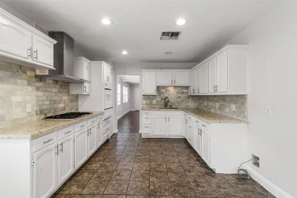 $1,800 | 714 Ogilvie Street, Houston, TX 77017