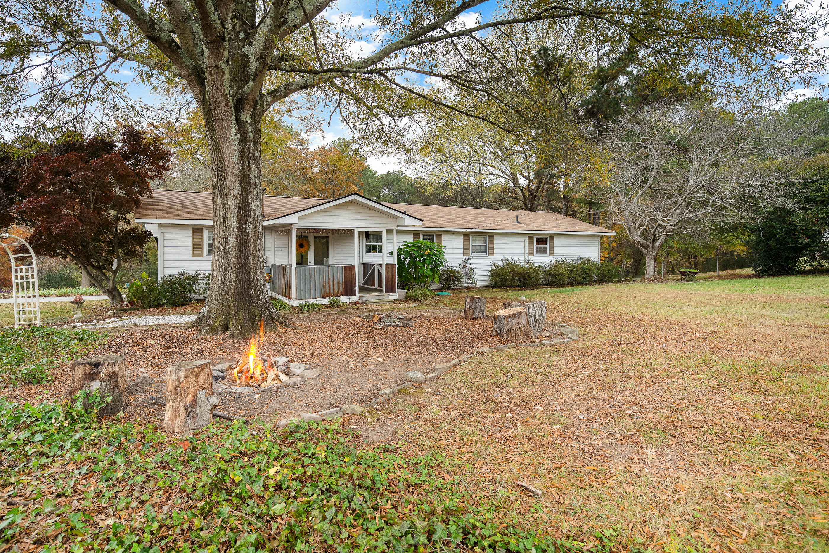 112 Albertson Drive Dalton, GA 30721 - Photo 3 of 49 112AlbertsonDr-1